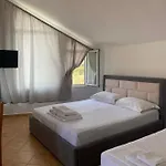 Dema * Ksamil