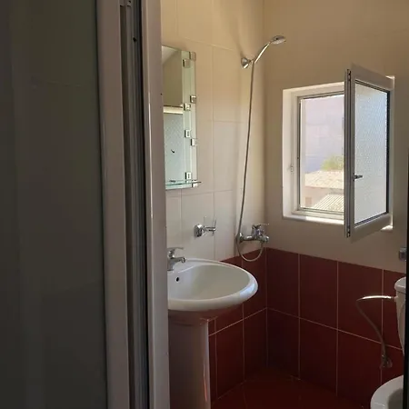 Pensión Dema 3*