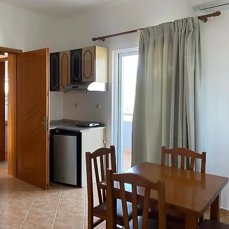 Dema Maison d'hôtes Ksamil
